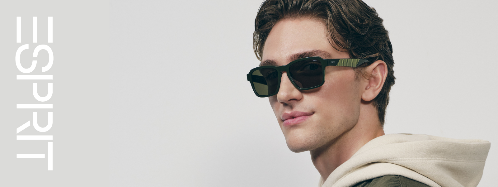Esprit: Mann mit Sonnenbrille